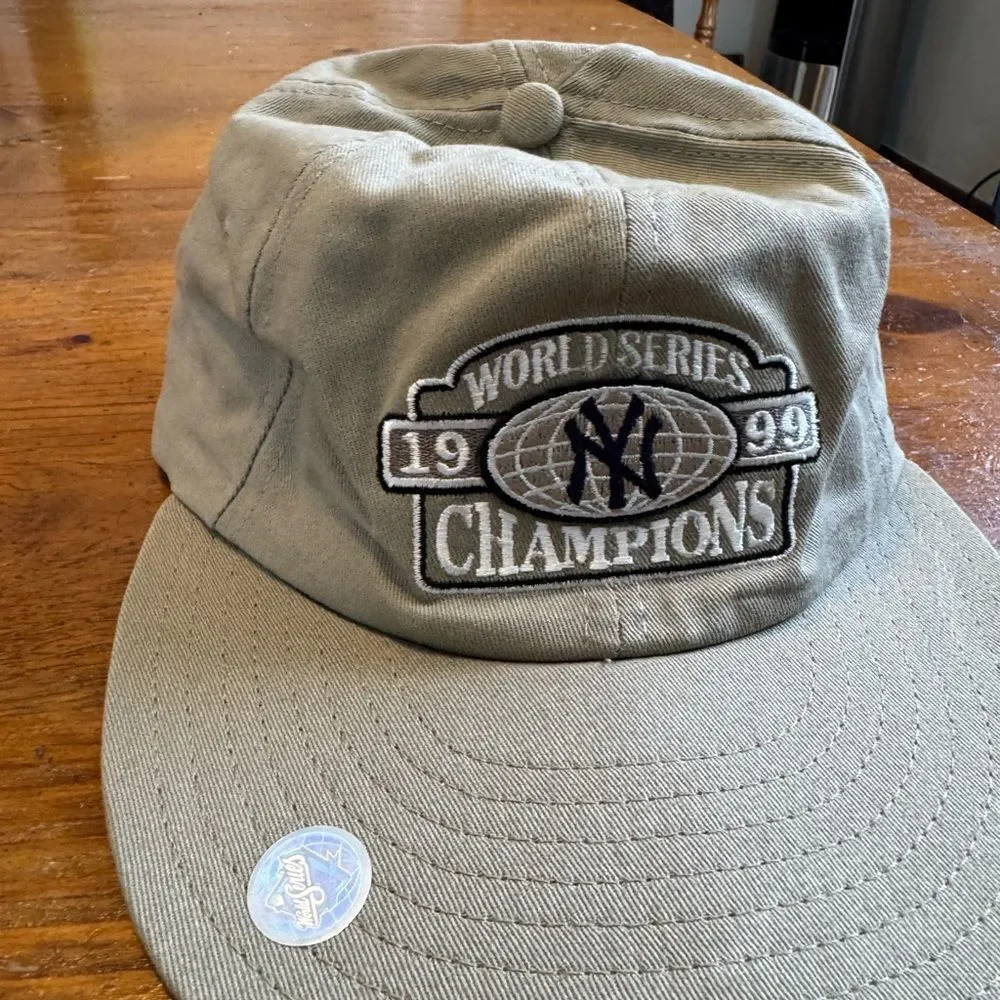 Vintage New York Yankees World Series Champions New Era Hat